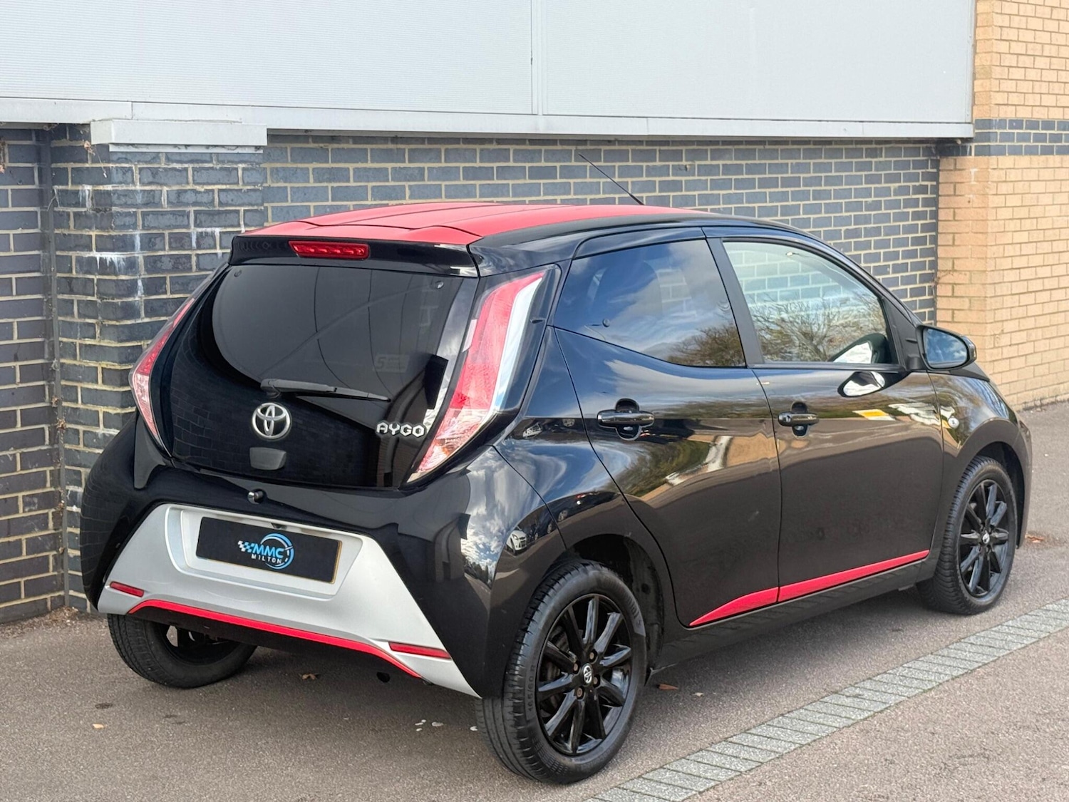 Used Toyota AYGO 2017 for sale - 76993160: Photo 12