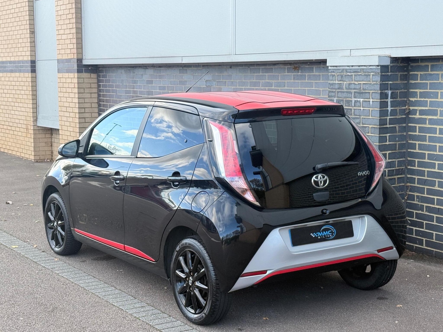 Used Toyota AYGO 2017 for sale - 76993160: Photo 14