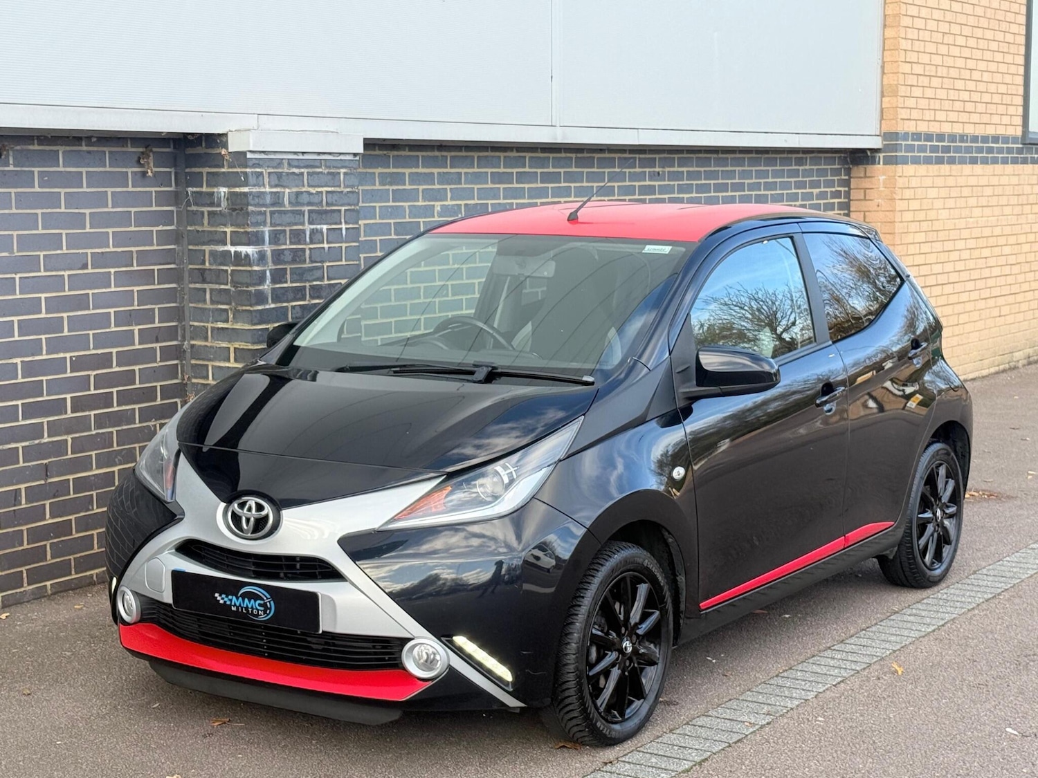 Used Toyota AYGO 2017 for sale - 76993160: Photo 4