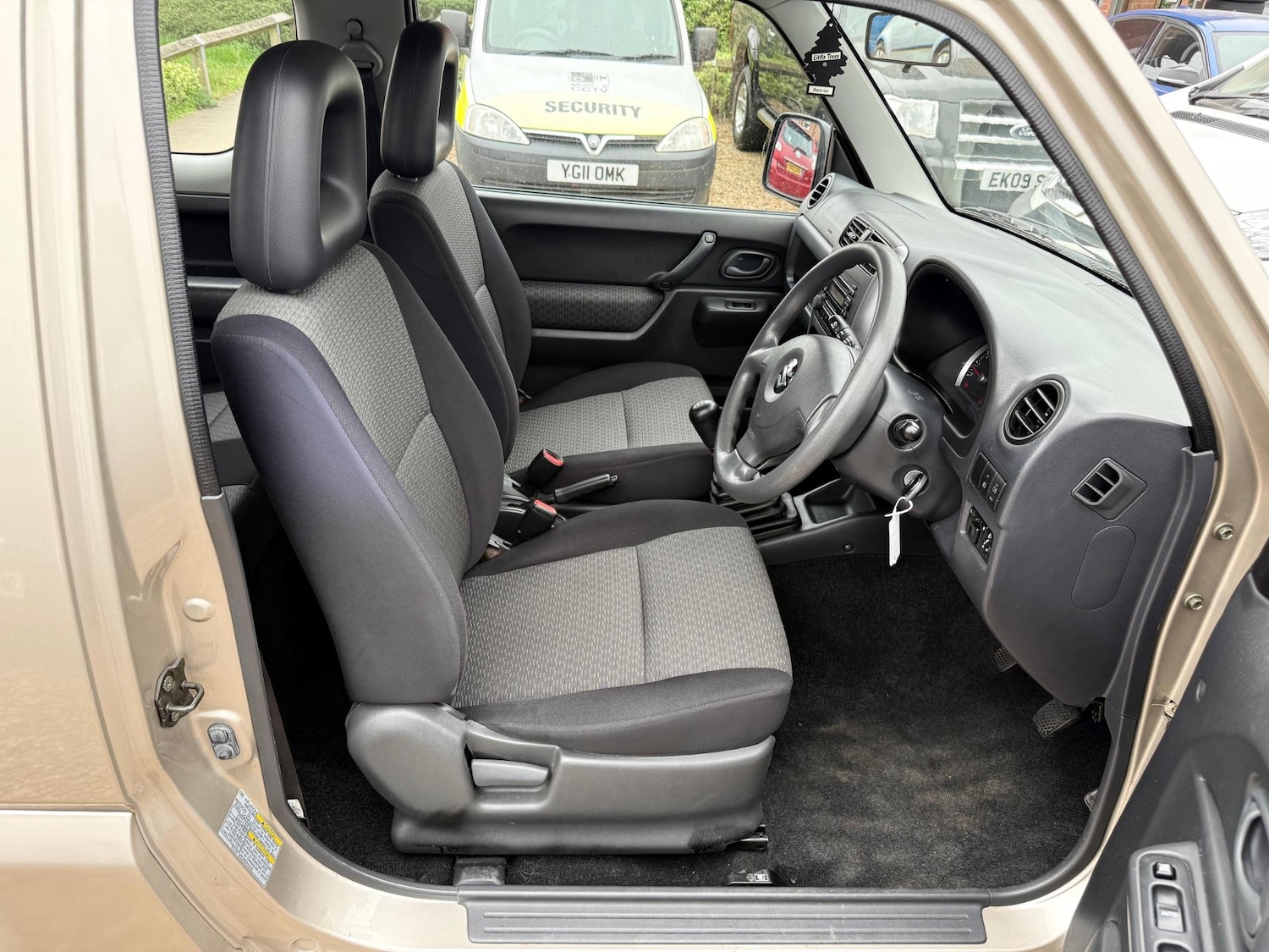 Used Suzuki Jimny 2005 for sale - 76993681: Photo 21