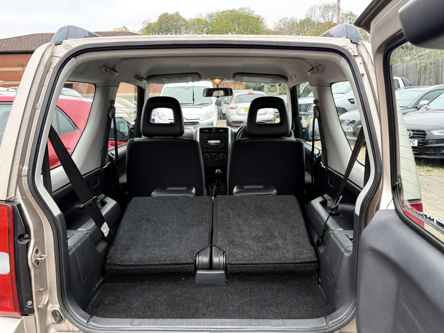 Used Suzuki Jimny 2005 for sale - 76993681: Photo 34