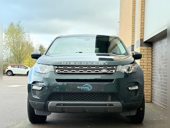 Used Land Rover Discovery Sport 2015 for sale - 76657946: Photo