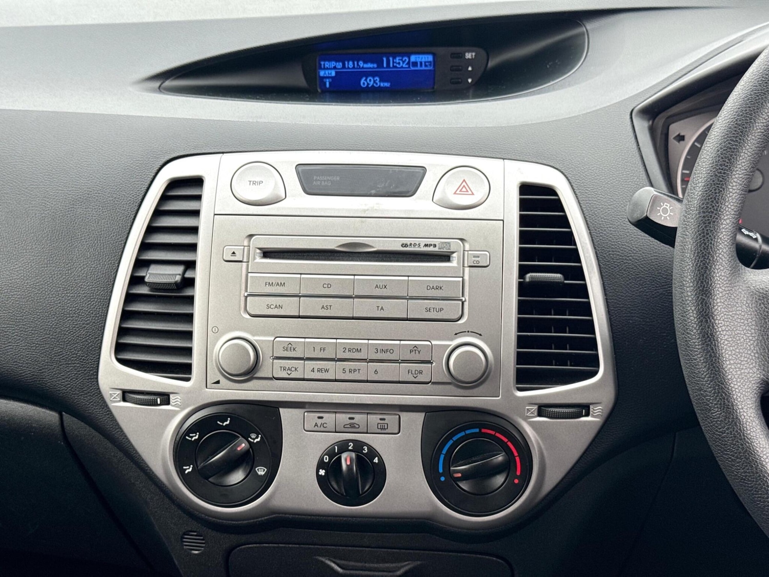 Used Hyundai i20 2011 for sale - 76786407: Photo 34