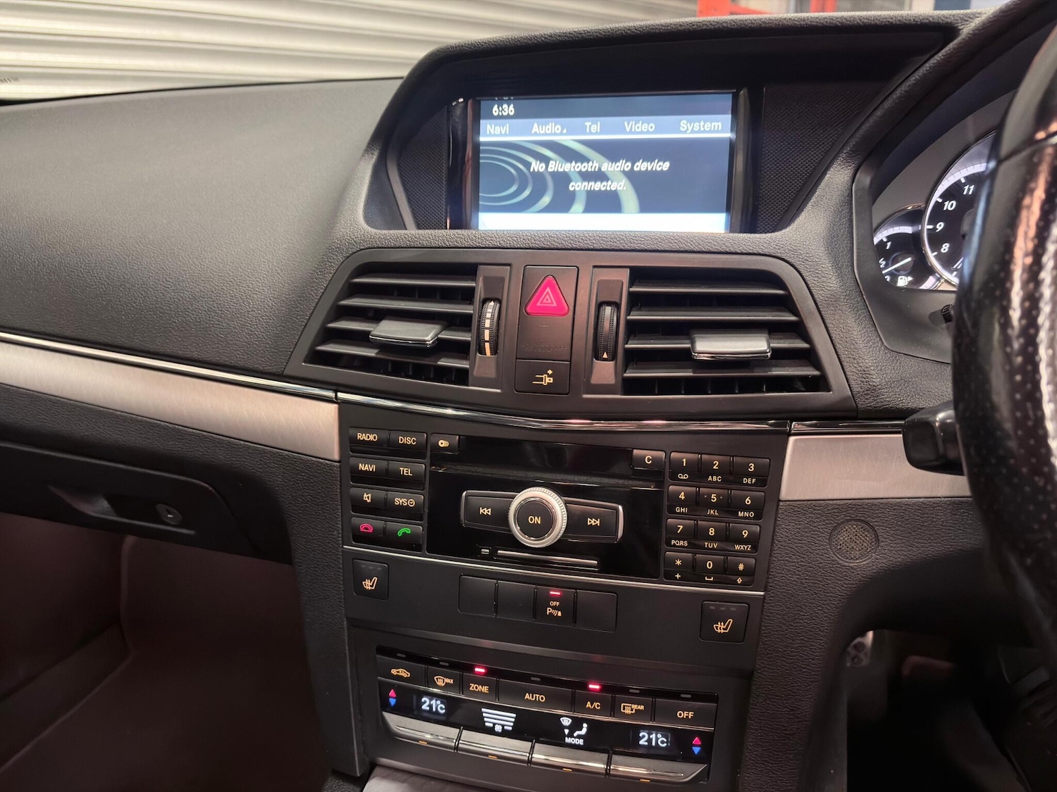 Used Mercedes-Benz E Class 2011 for sale - 77564747: Photo 11