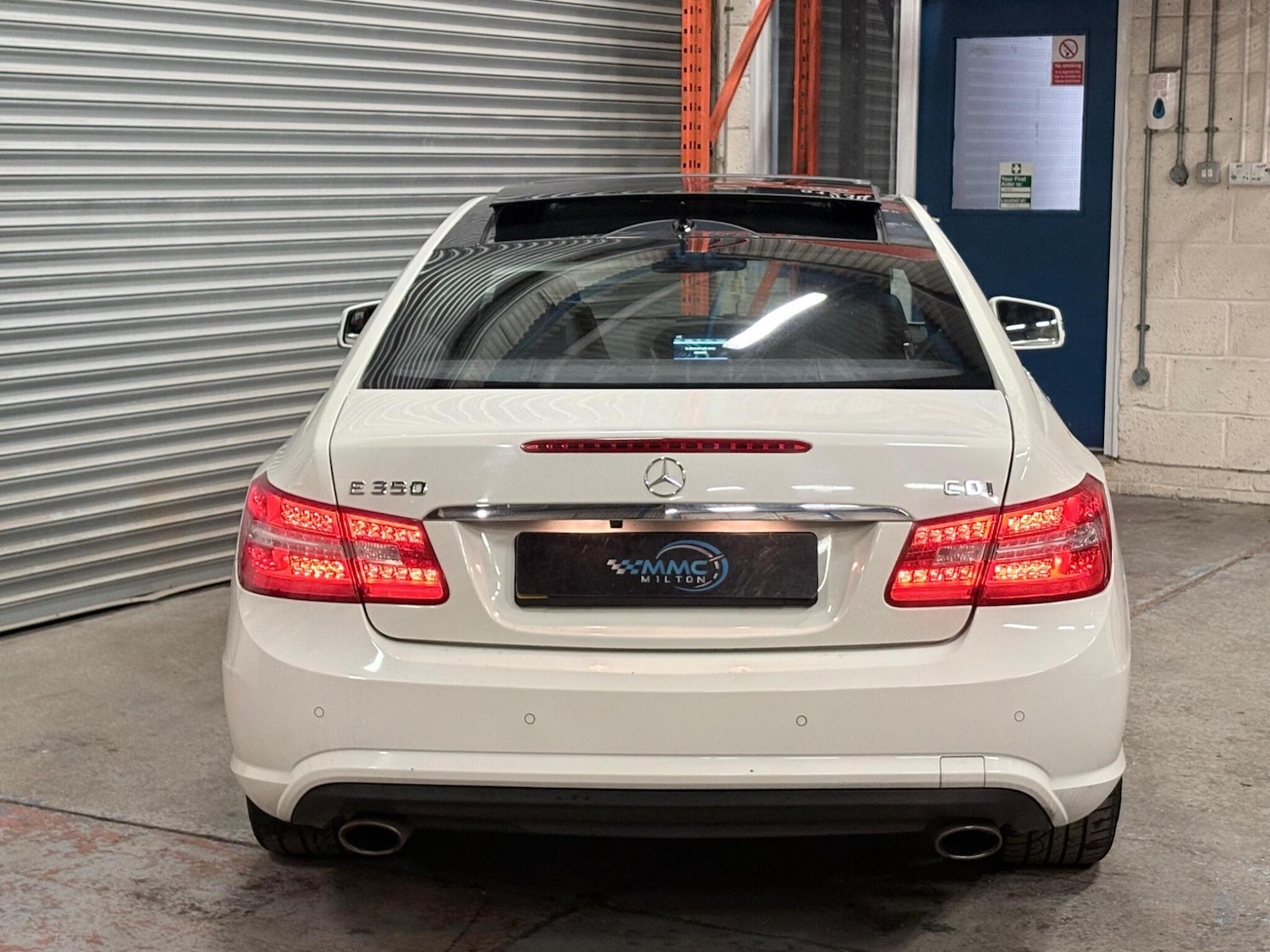 Used Mercedes-Benz E Class 2011 for sale - 77564747: Photo 16