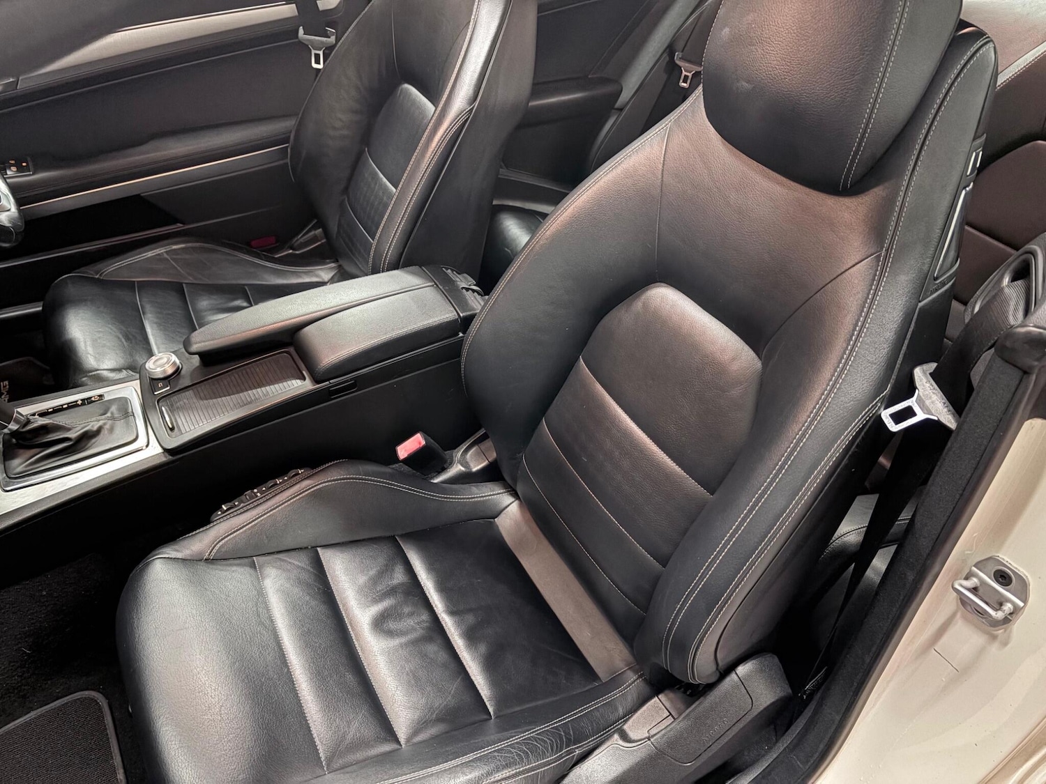 Used Mercedes-Benz E Class 2011 for sale - 77564747: Photo 19