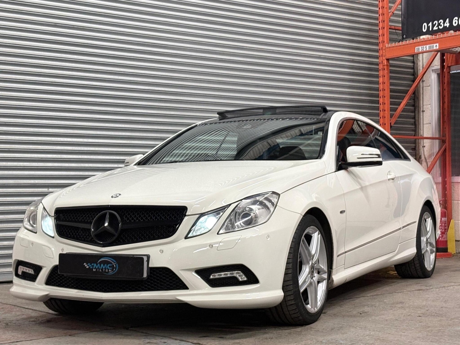 Used Mercedes-Benz E Class 2011 for sale - 77564747: Photo 7