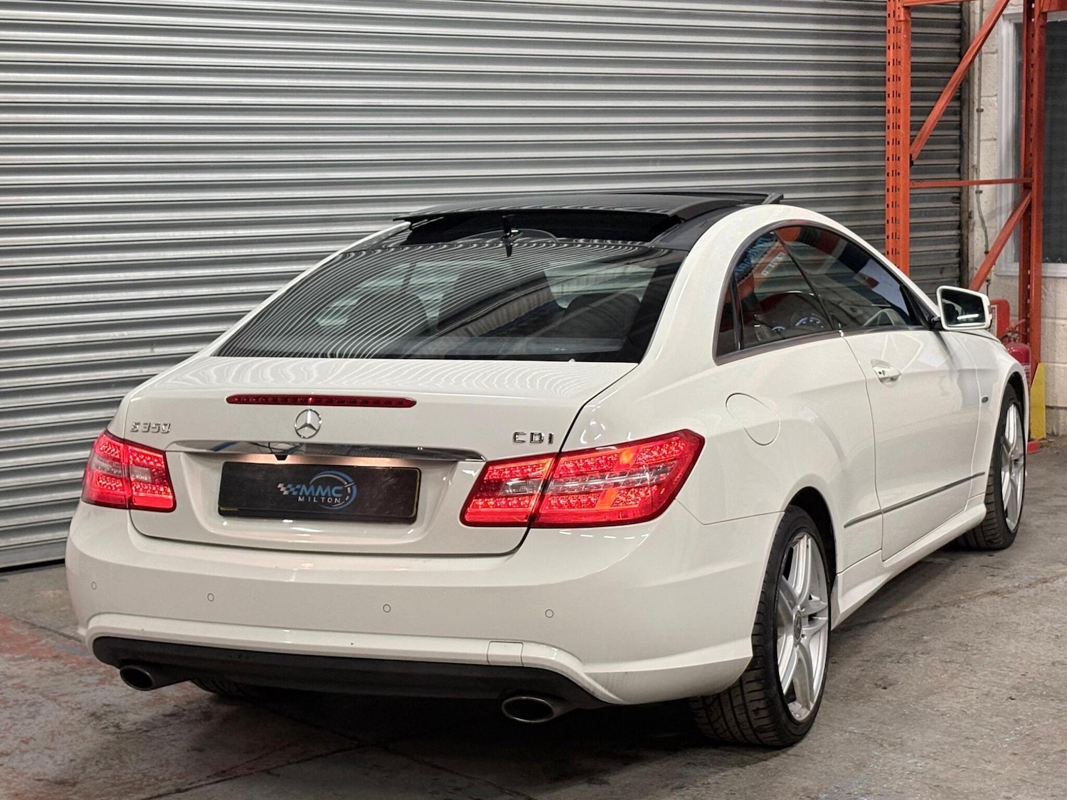 Used Mercedes-Benz E Class 2011 for sale - 77564747: Photo 8