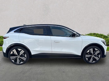Used Renault Megane E Tech 2025 for sale - 76237017: Photo