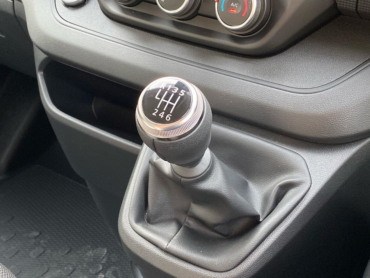 Used Renault Trafic 2025 for sale - 78195817: Photo 13