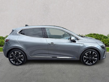 Used Renault Clio 2024 for sale - 75475911: Photo
