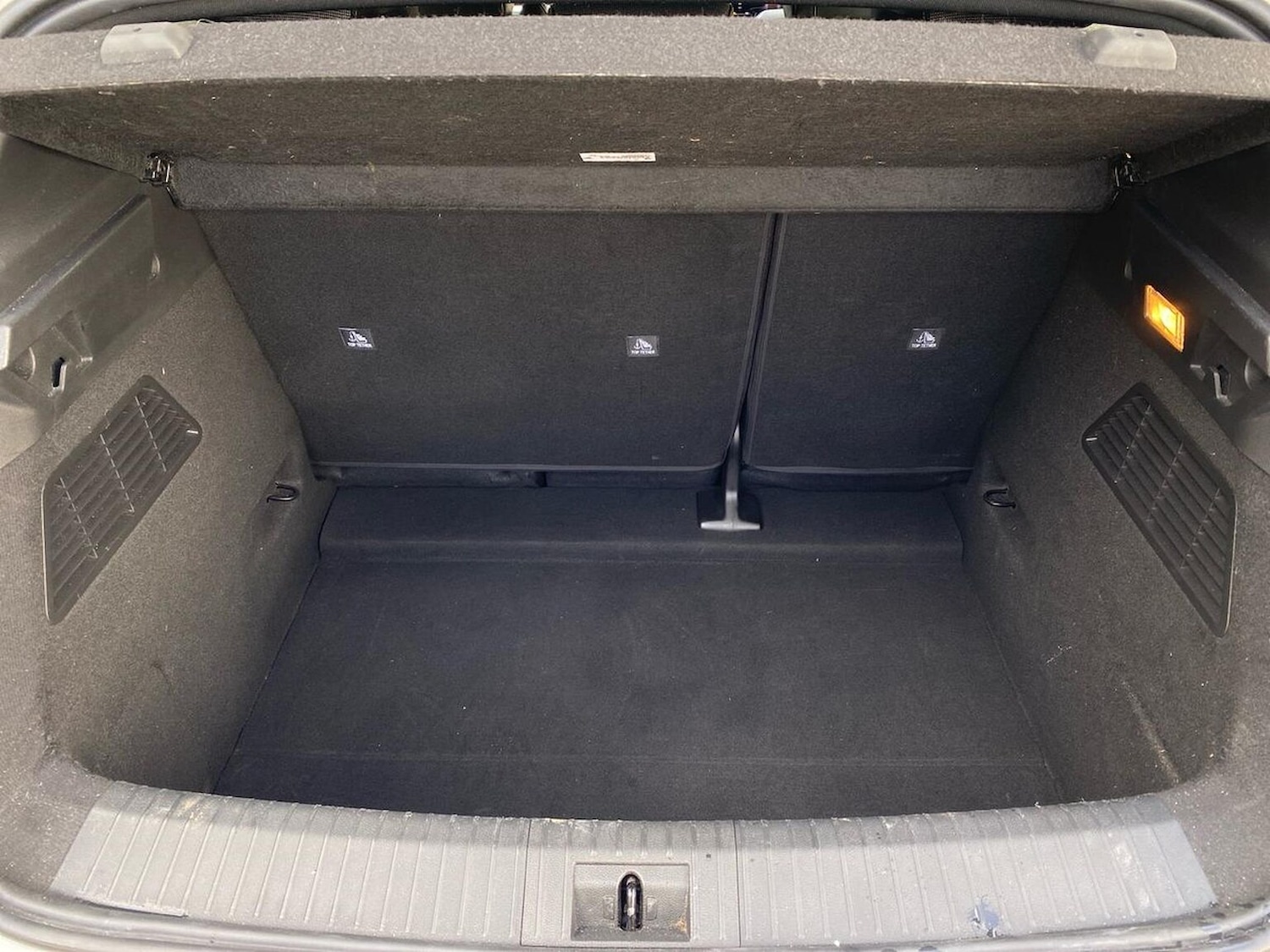 Used Renault Megane E Tech 2023 for sale - 77946111: Photo 17