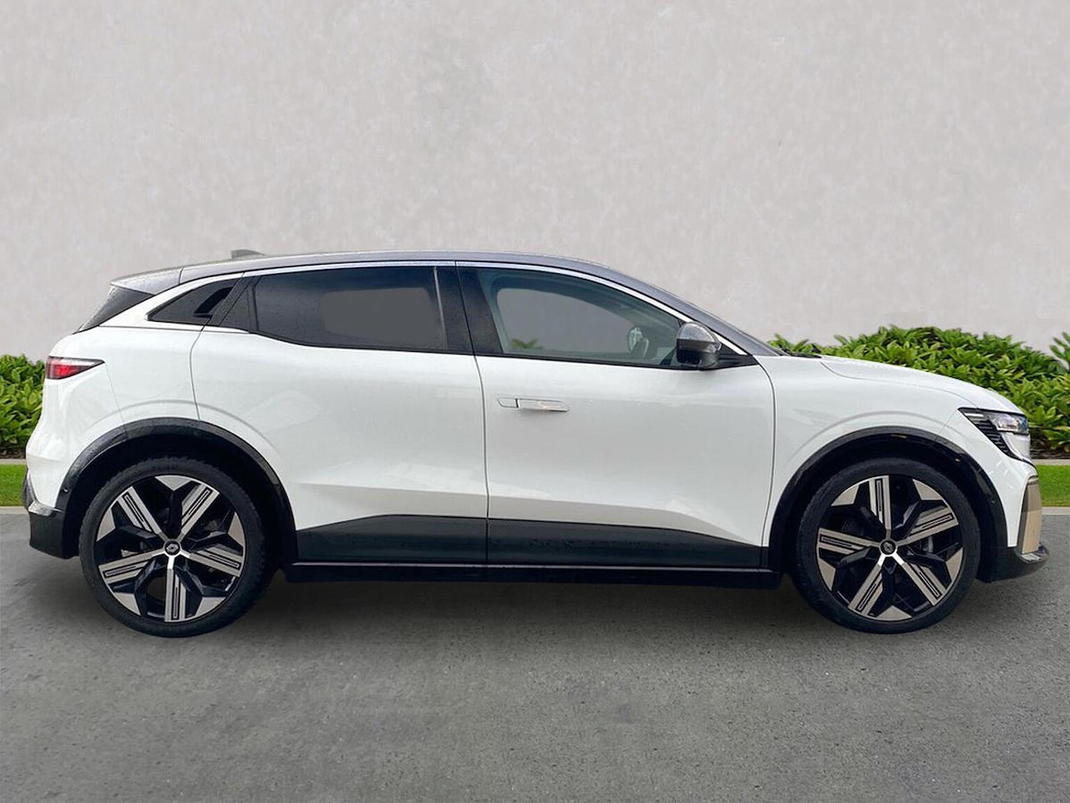 Used Renault Megane E Tech 2023 for sale - 77946111: Photo 3