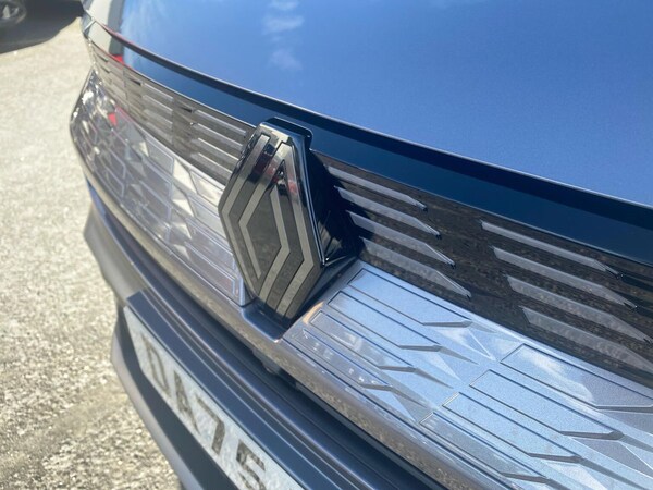 Used Renault Other 2025 for sale - 76198408: Photo 32