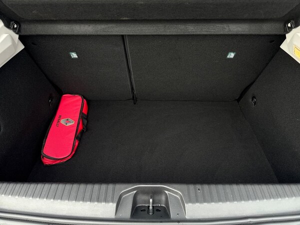 Used Renault Clio 2022 for sale - 76198407: Photo 17