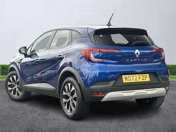 Used Renault Captur 2023 for sale - 78646663: Photo