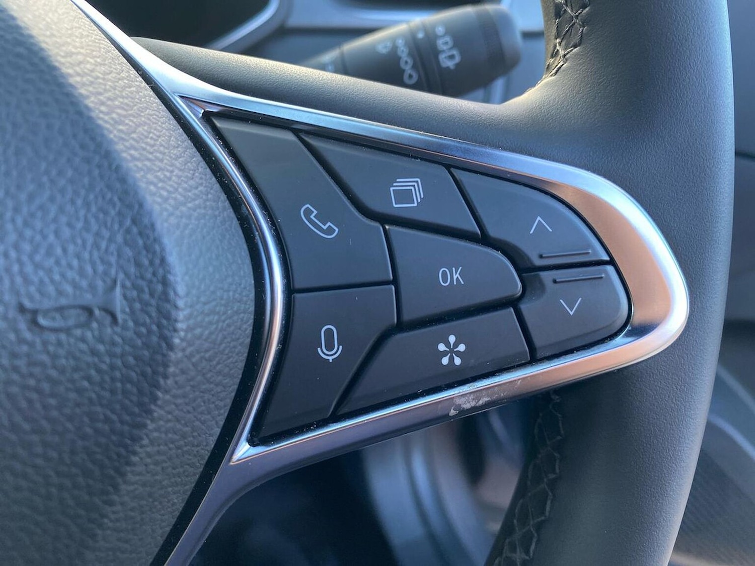 Used Renault Captur 2025 for sale - 76897094: Photo 26