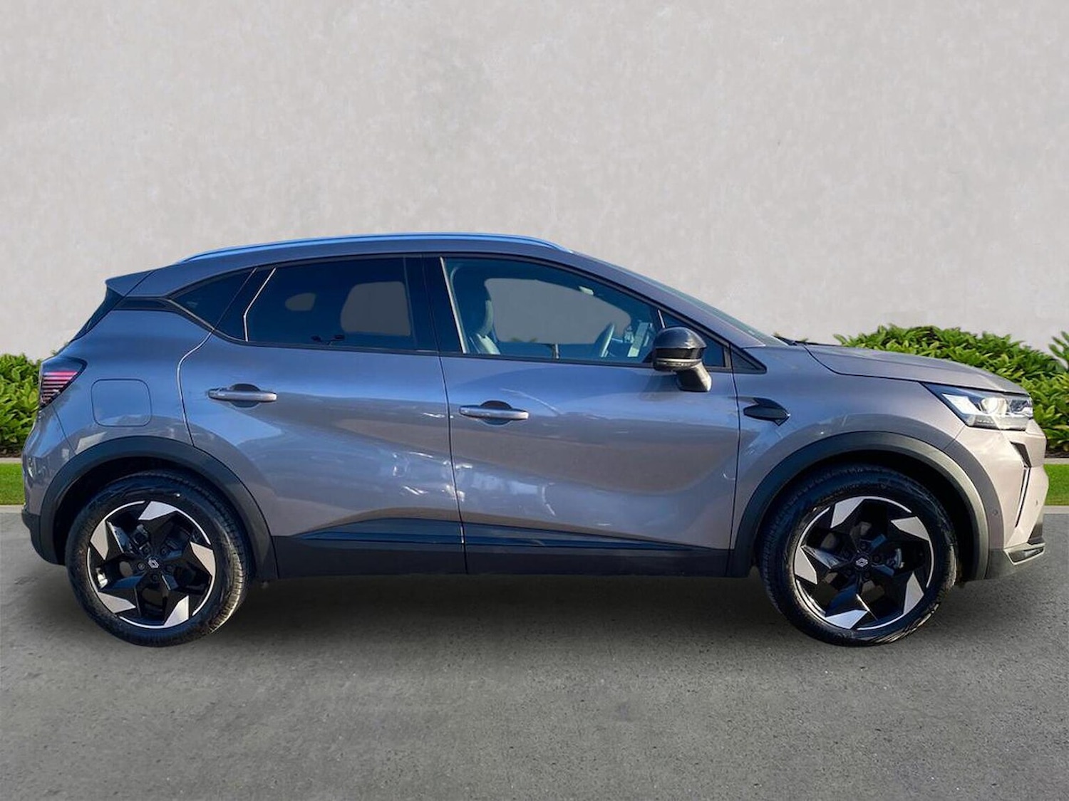 Used Renault Captur 2025 for sale - 76897094: Photo 3