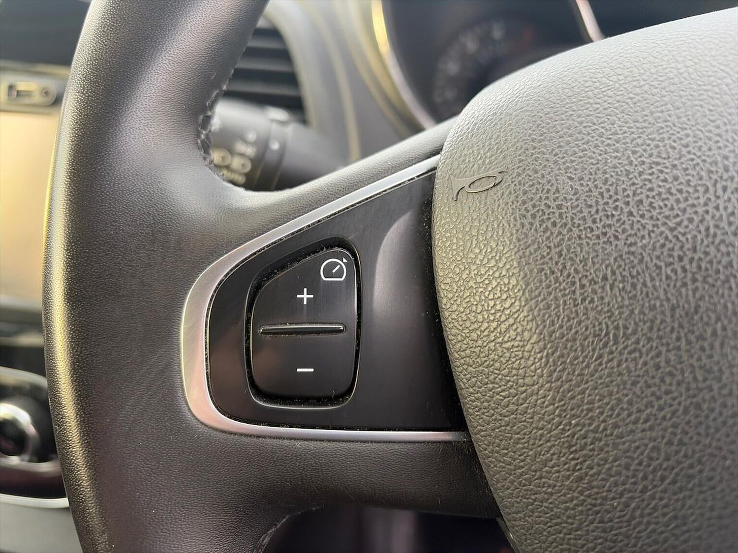 Used Renault Captur 2018 for sale - 77008263: Photo 29