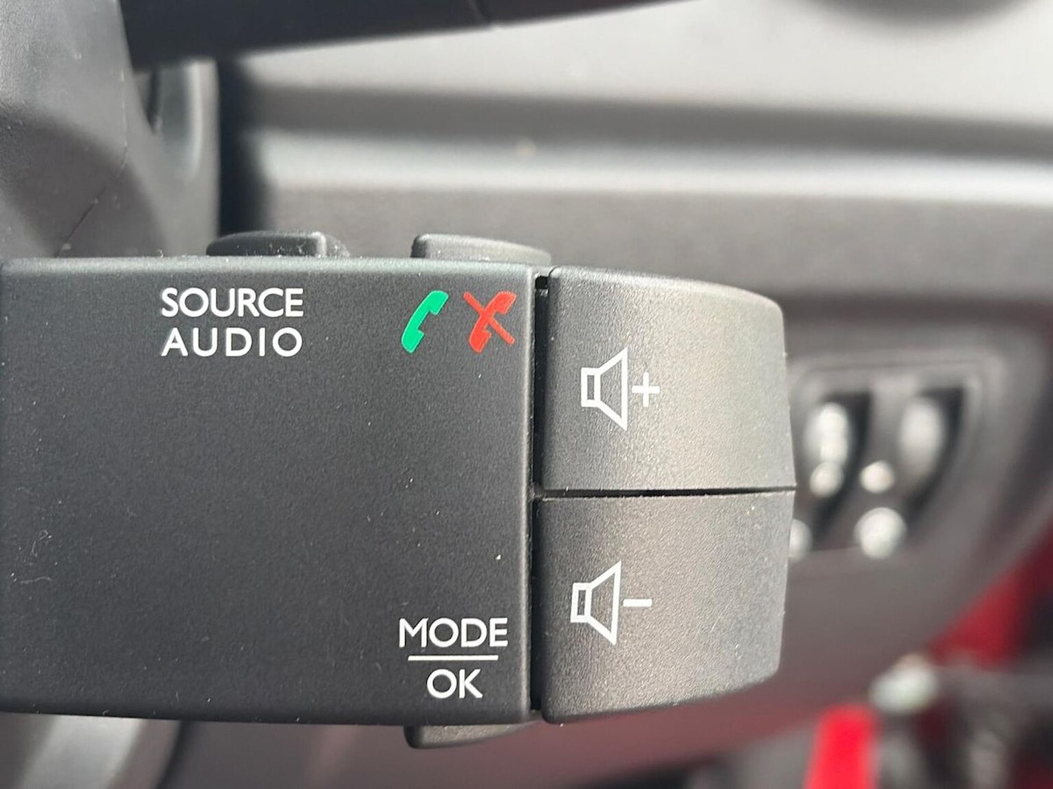 Used Renault Captur 2018 for sale - 77008263: Photo 32