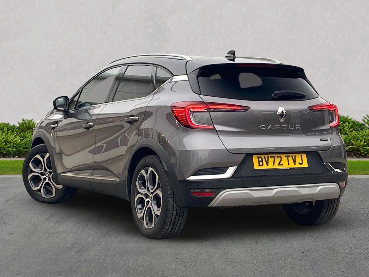 Used Renault Captur 2023 for sale - 78106316: Photo 2