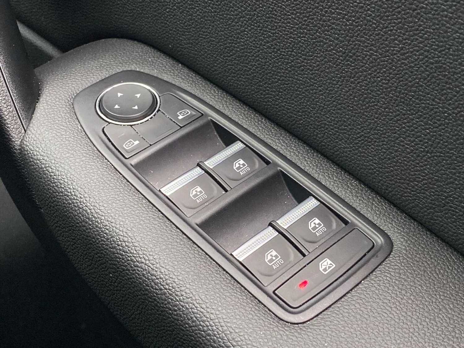 Used Renault Captur 2023 for sale - 78106316: Photo 21