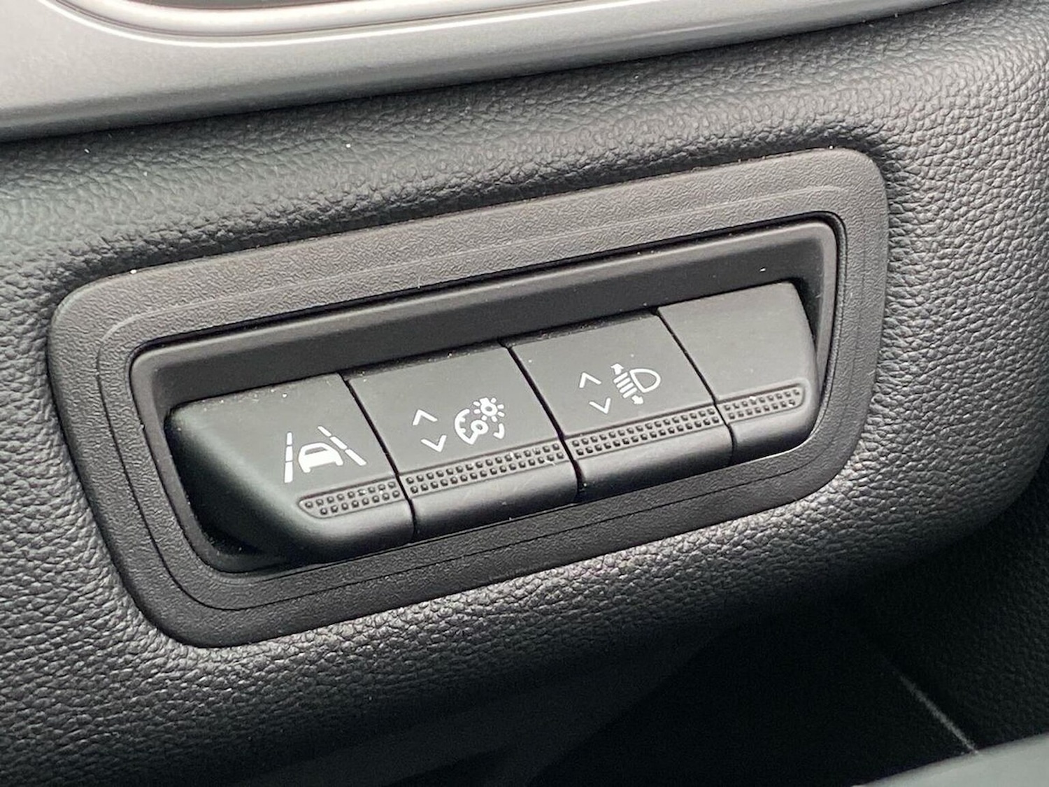 Used Renault Captur 2023 for sale - 78106316: Photo 22