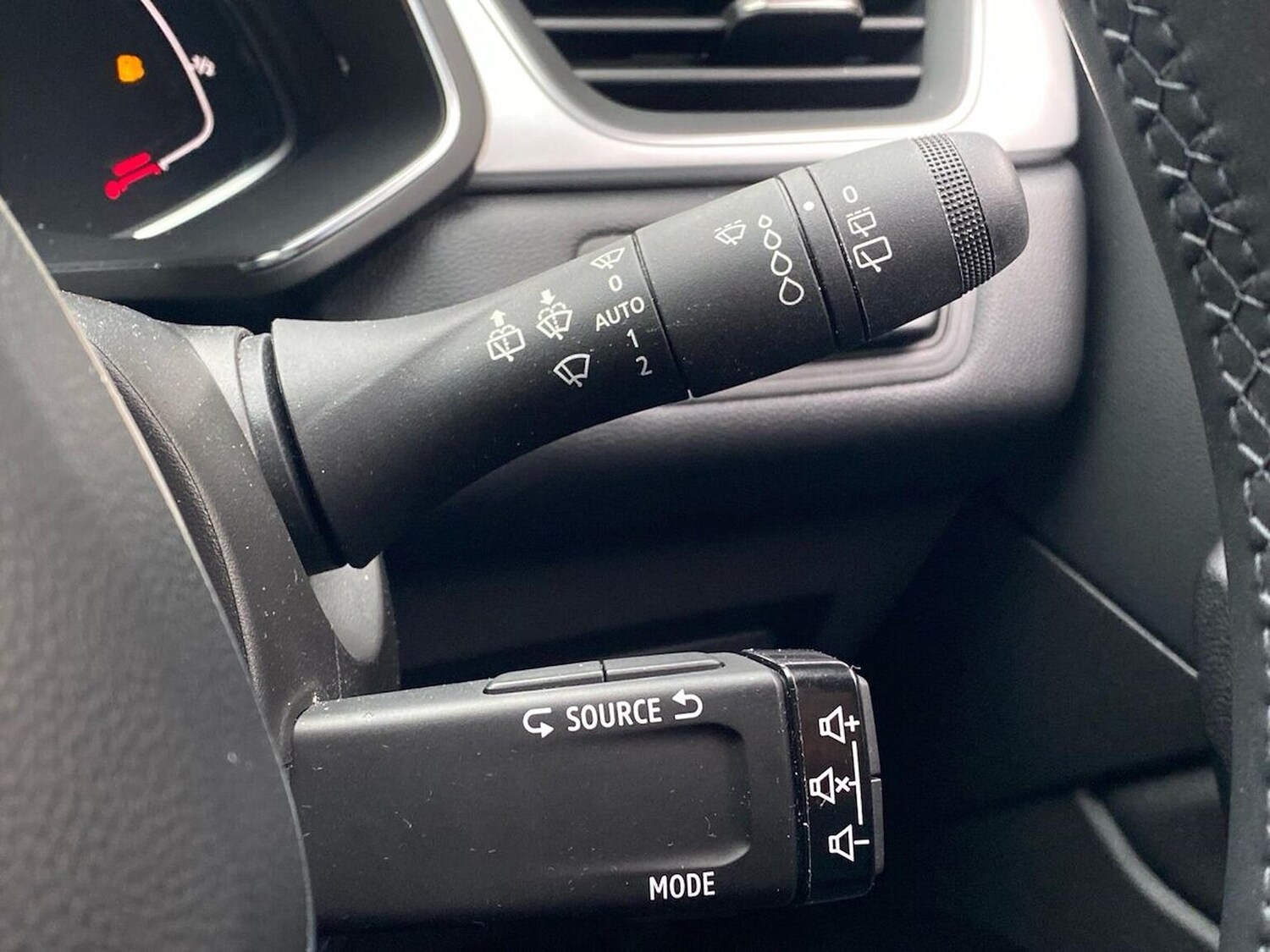 Used Renault Captur 2023 for sale - 78106316: Photo 28