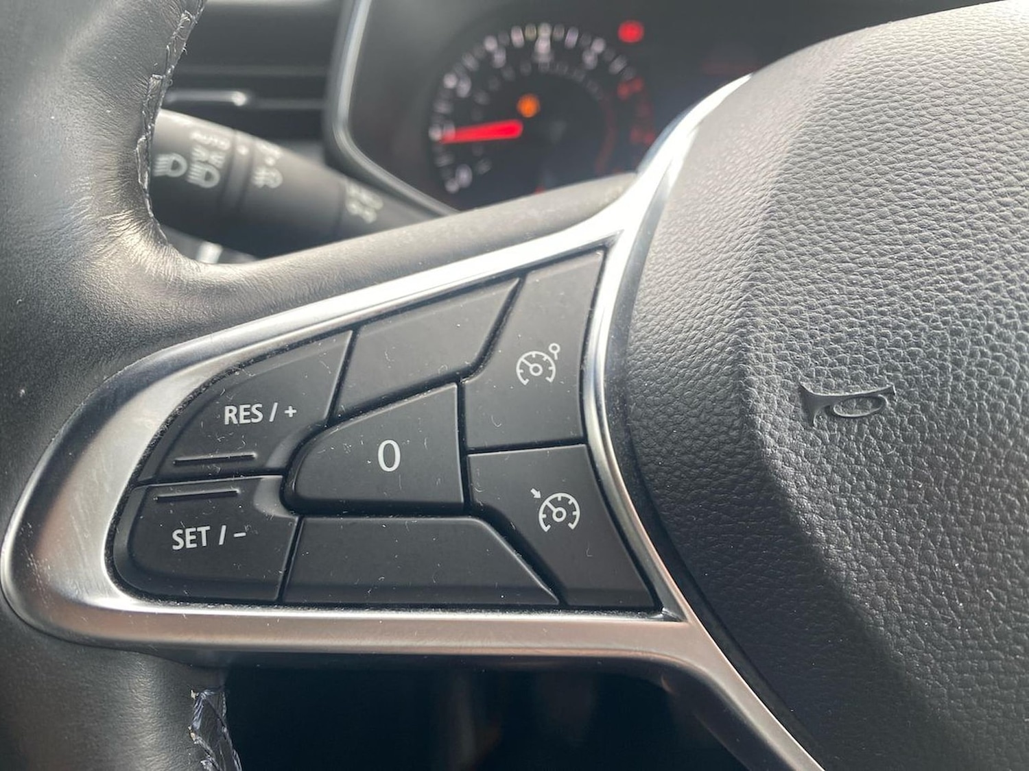 Used Renault Clio 2020 for sale - 76335182: Photo 27