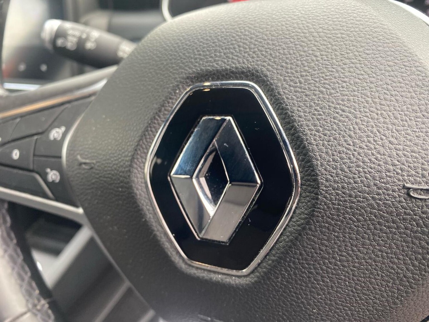 Used Renault Clio 2020 for sale - 76335182: Photo 33