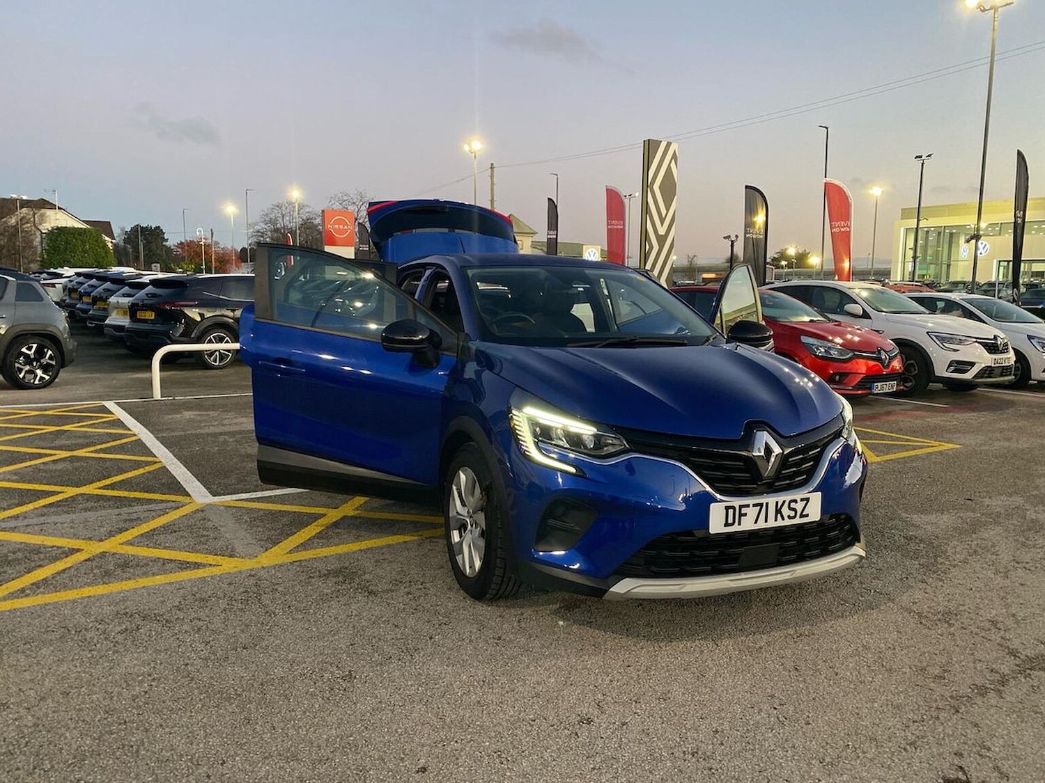 Used Renault Captur 2022 for sale - 77012356: Photo 41