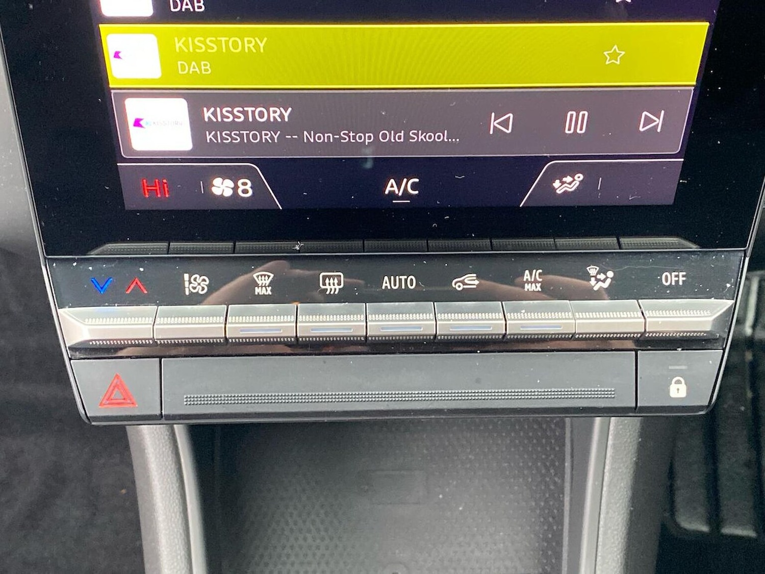 Used Renault Captur 2025 for sale - 77789563: Photo 12