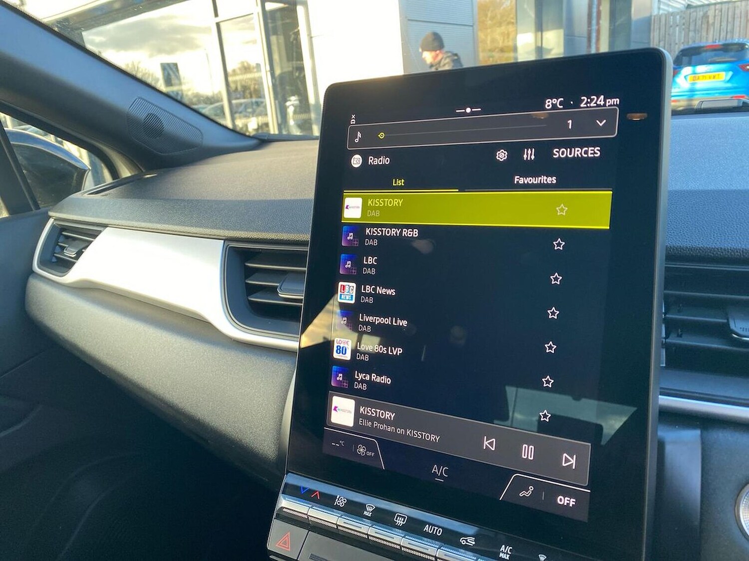 Used Renault Captur 2025 for sale - 76799338: Photo 42