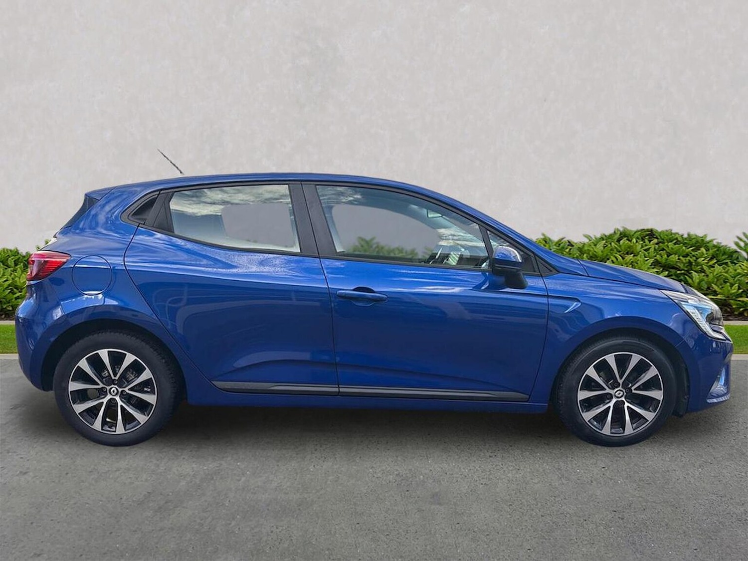 Used Renault Clio 2021 for sale - 76518621: Photo 3