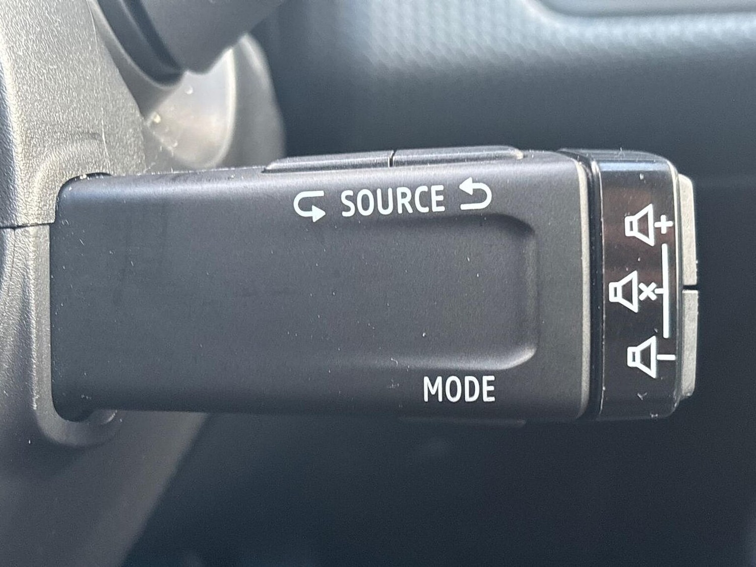 Used Renault Clio 2021 for sale - 76518621: Photo 42