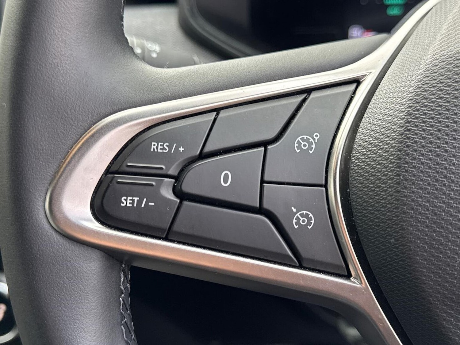 Used Renault Clio 2024 for sale - 76335178: Photo 27