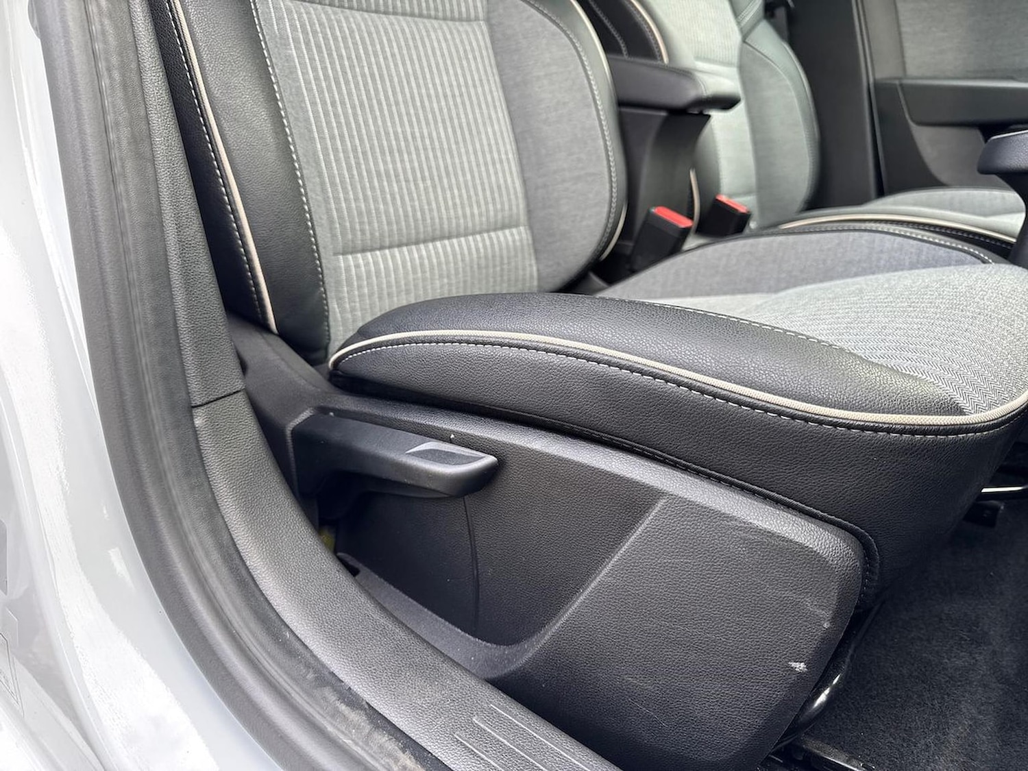 Used Renault Clio 2024 for sale - 76335178: Photo 30