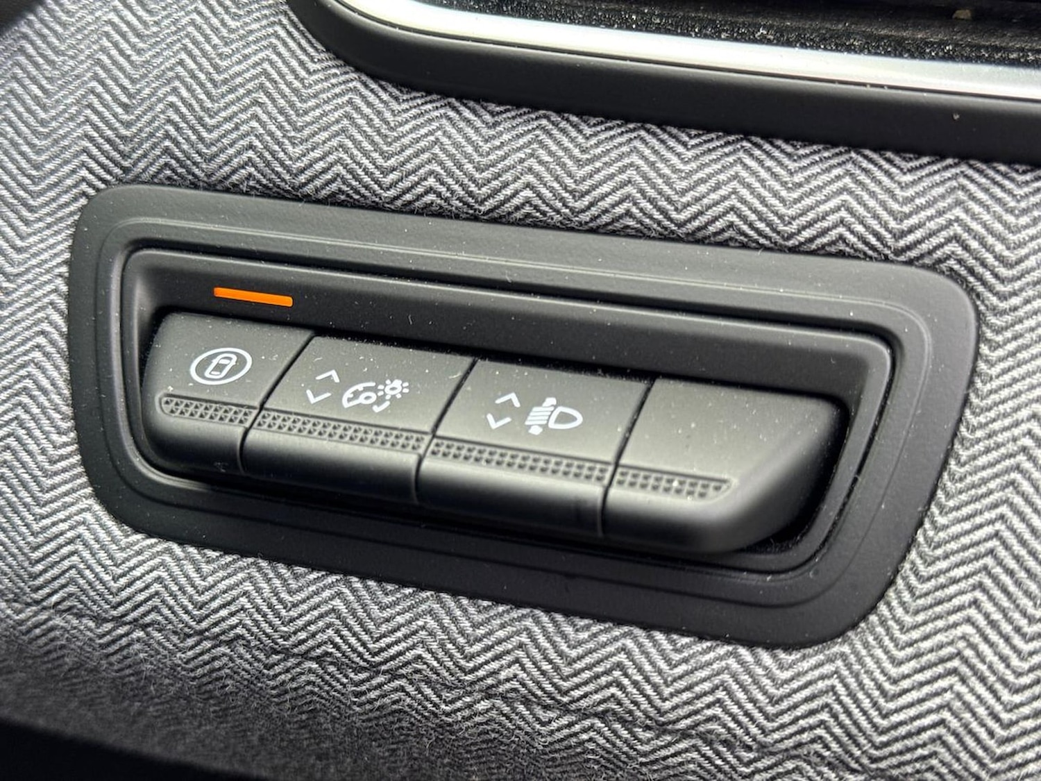 Used Renault Clio 2024 for sale - 76335178: Photo 43