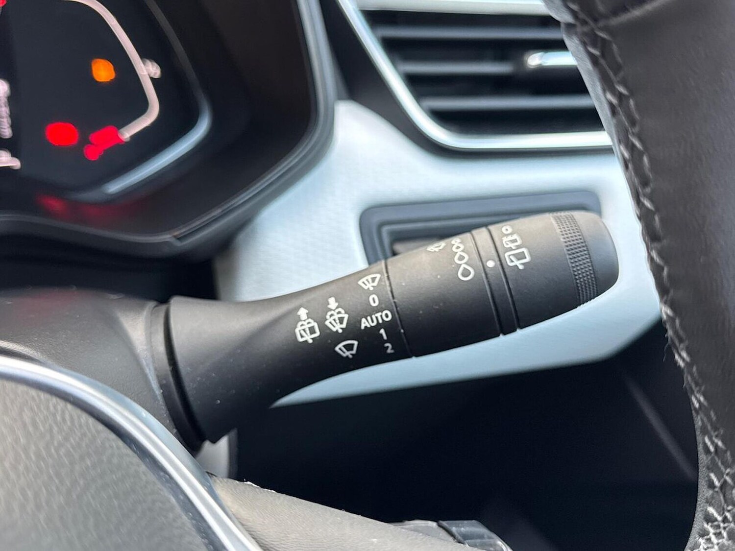 Used Renault Clio 2022 for sale - 76725852: Photo 28