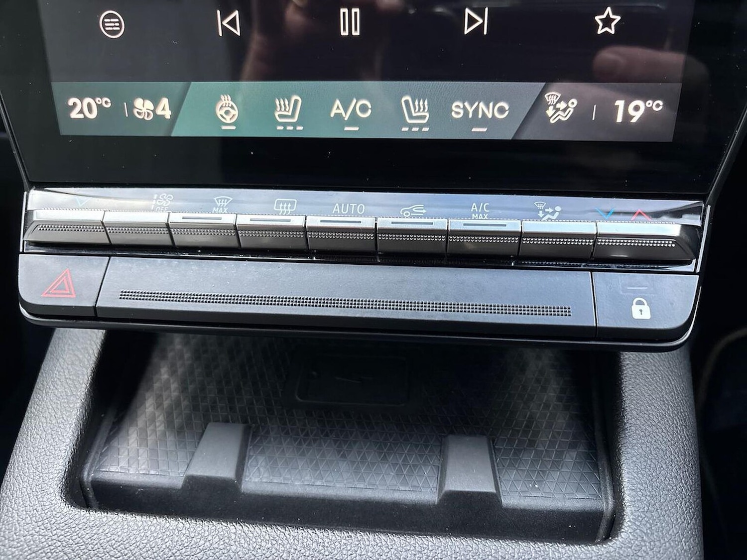 Used Renault Megane E Tech 2024 for sale - 76785149: Photo 12