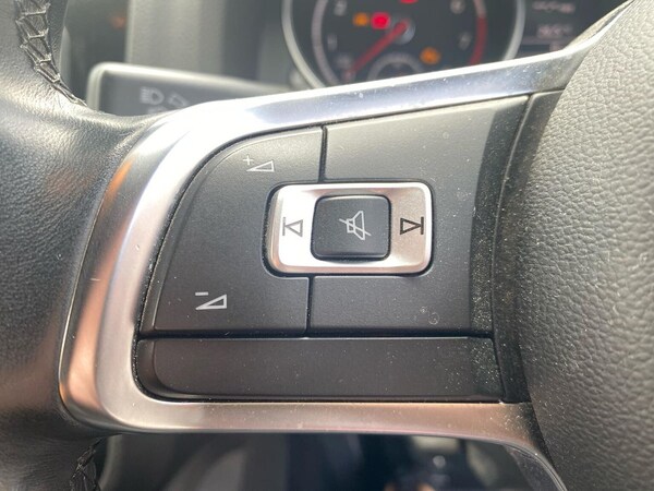 Used Volkswagen Scirocco 2017 for sale - 75550407: Photo 27