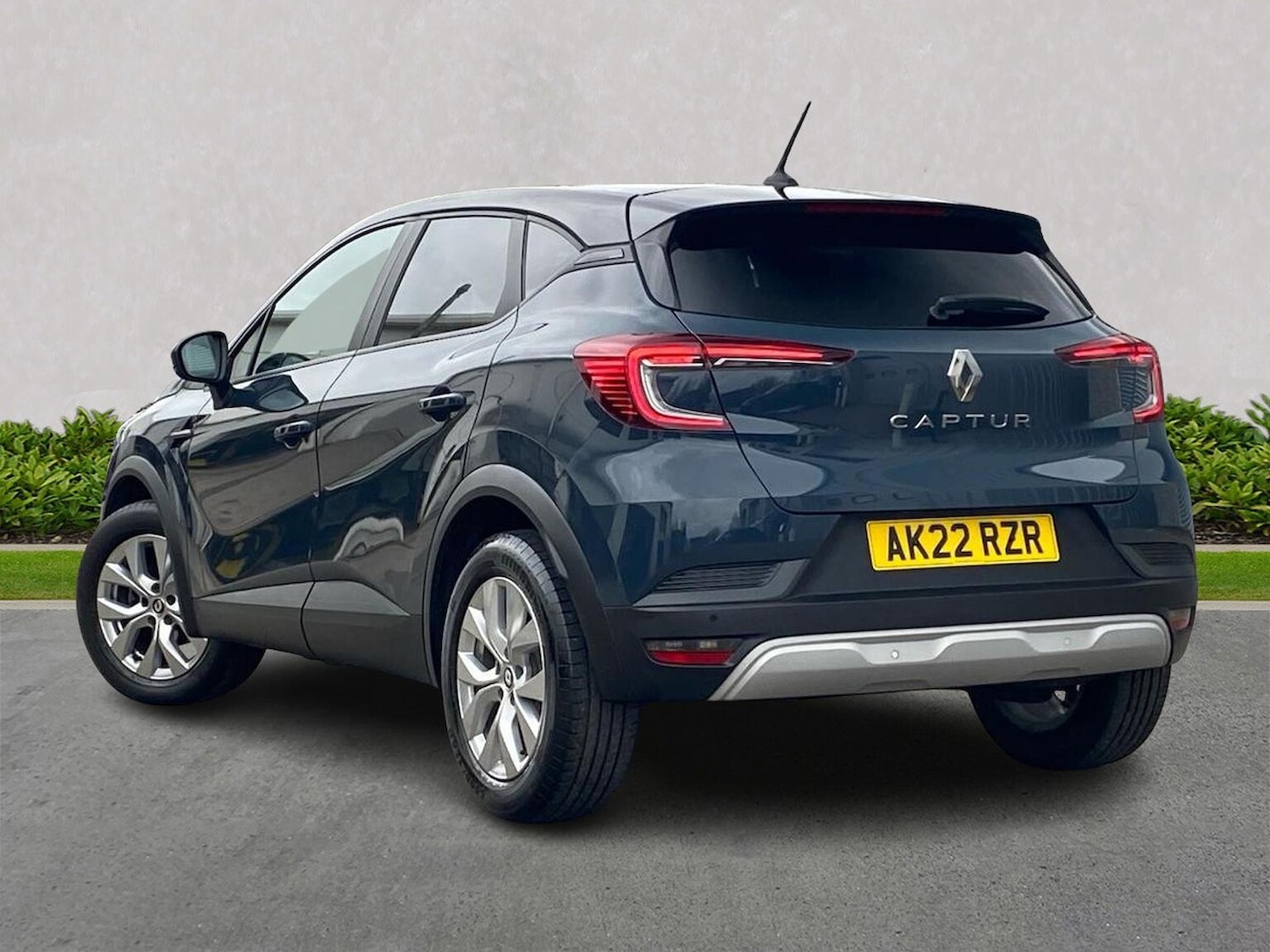 Used Renault Captur 2022 for sale - 78195681: Photo 2