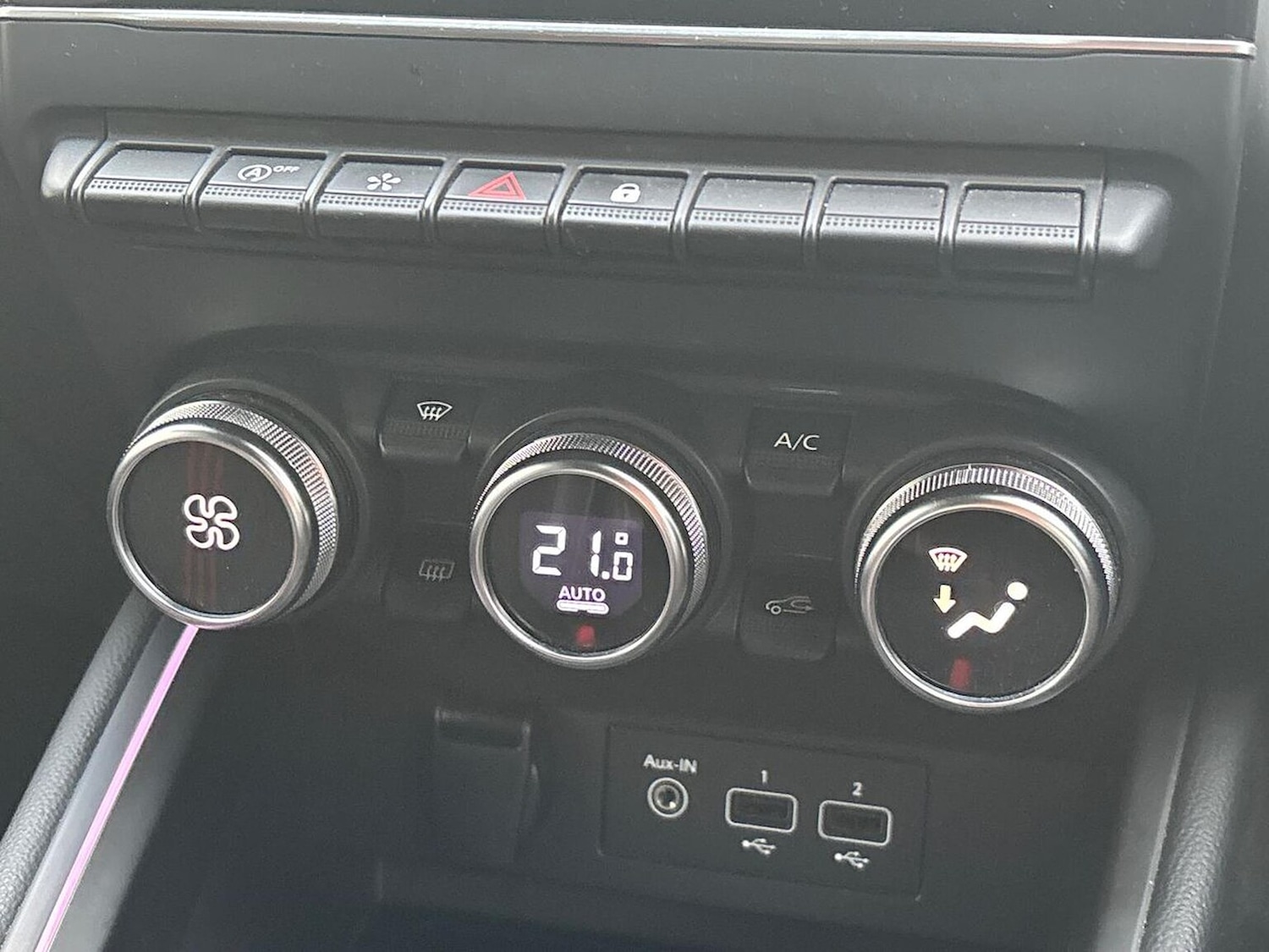 Used Renault Clio 2023 for sale - 76392491: Photo 12