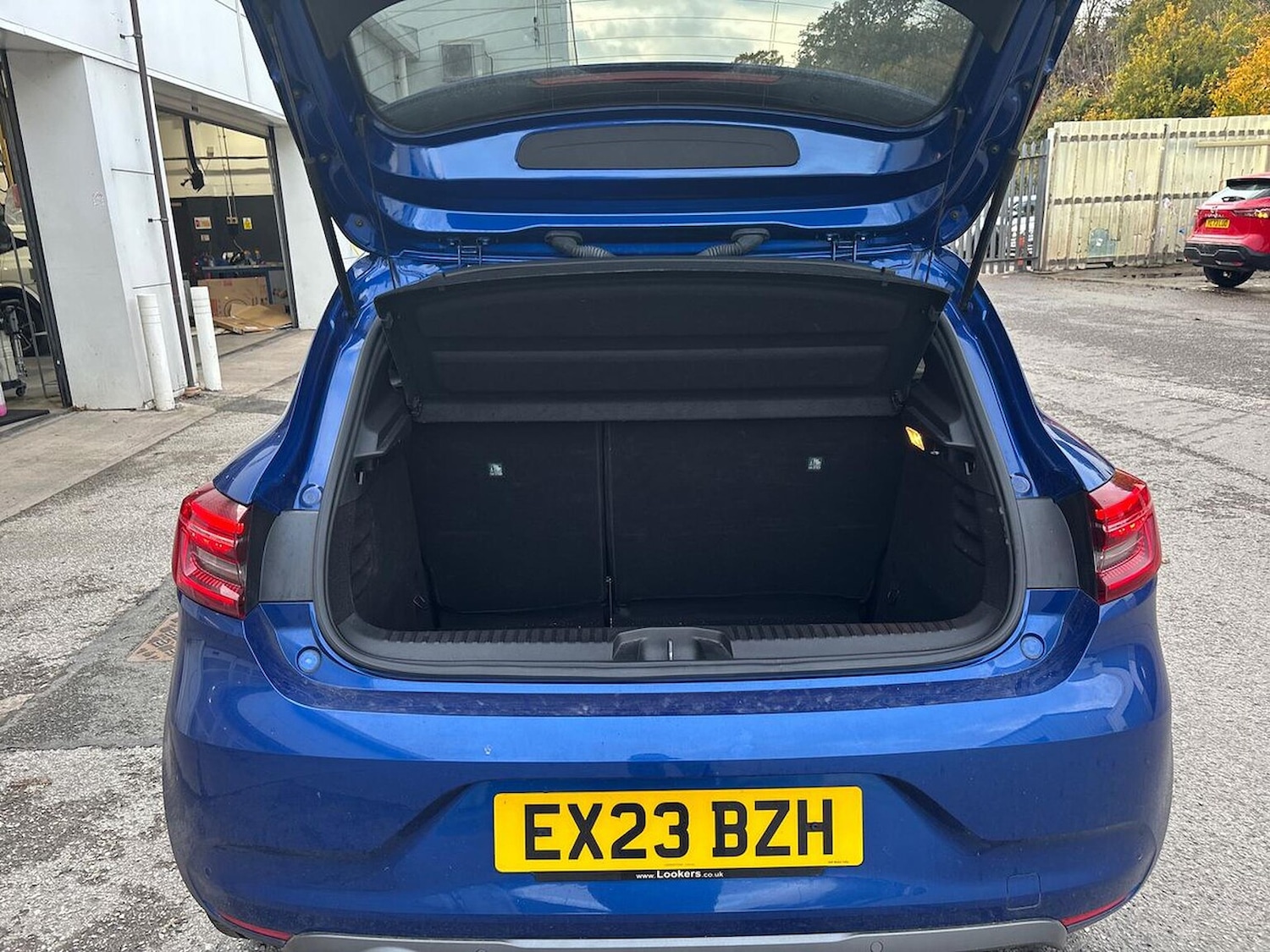 Used Renault Clio 2023 for sale - 76392491: Photo 17