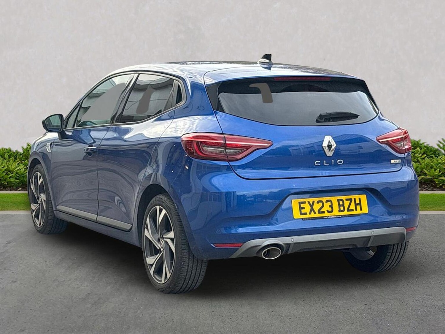 Used Renault Clio 2023 for sale - 76392491: Photo 2