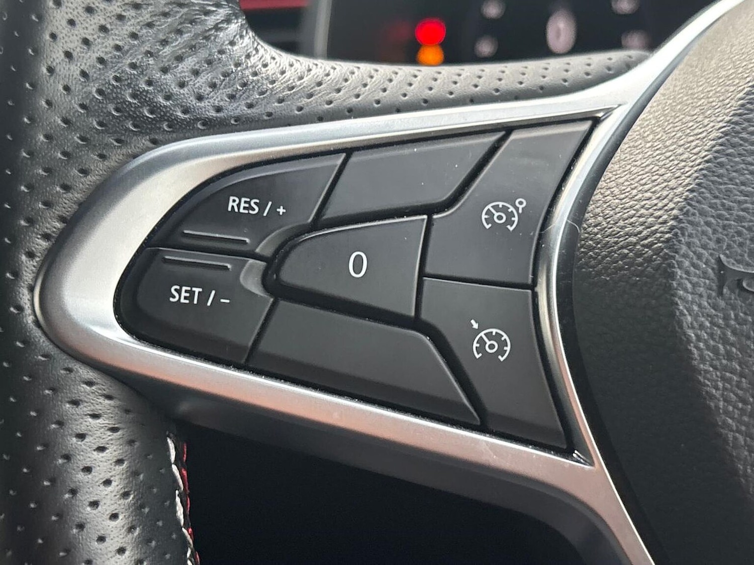 Used Renault Clio 2023 for sale - 76392491: Photo 27