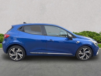 Used Renault Clio 2023 for sale - 76392491: Photo