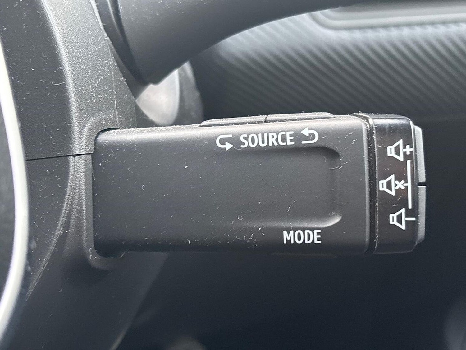 Used Renault Clio 2023 for sale - 76392491: Photo 44