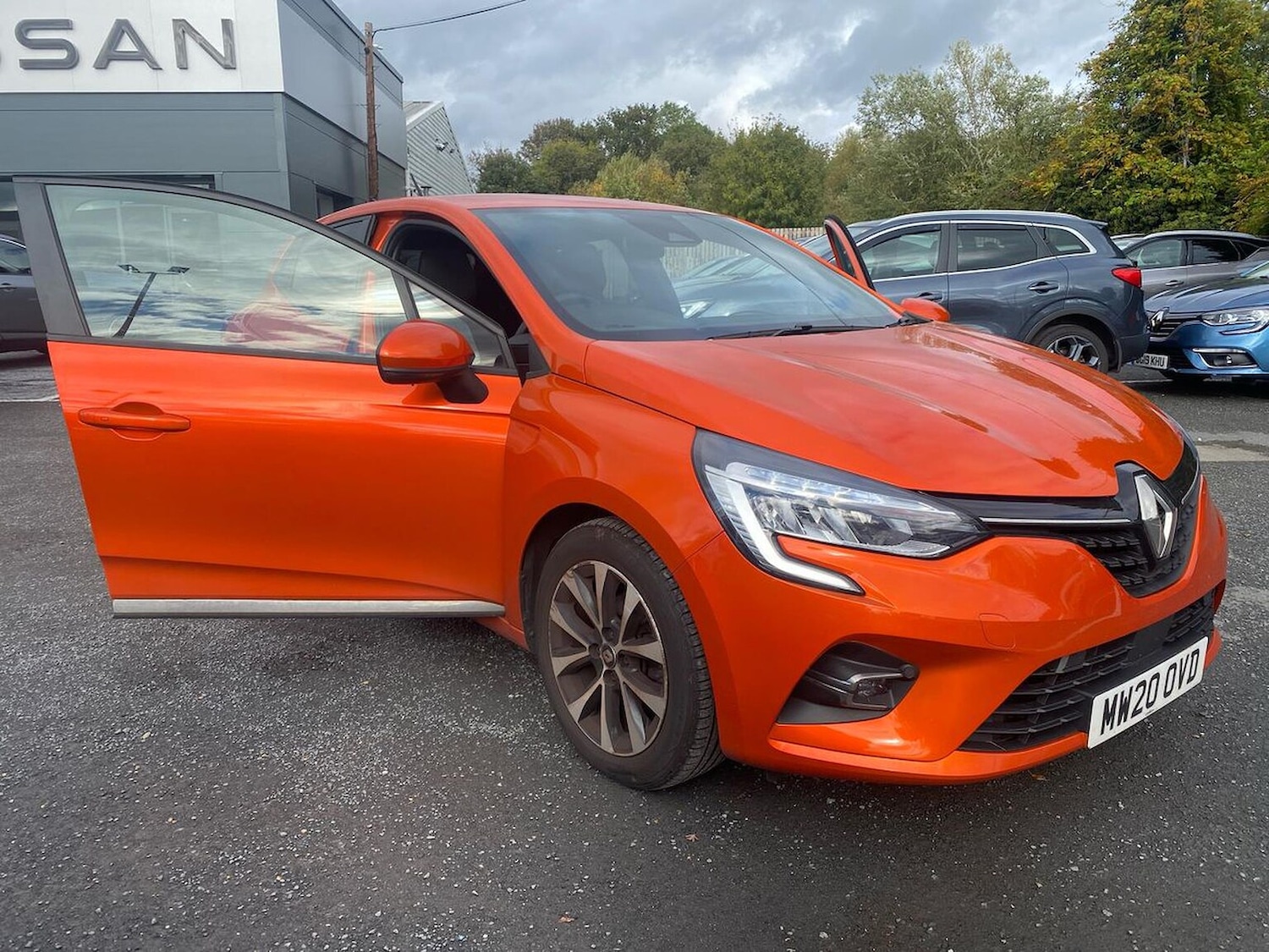 Used Renault Clio 2020 for sale - 76599223: Photo 40