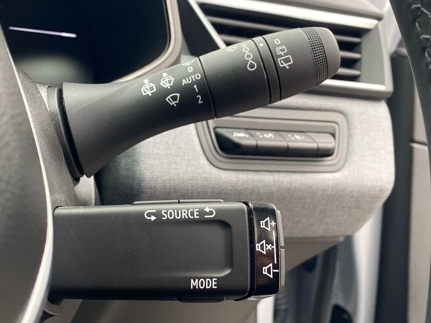 Used Renault Clio 2024 for sale - 78195802: Photo 28